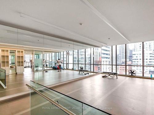 1003-8 Charlotte St, Toronto, ON - Indoor Photo Showing Gym Room