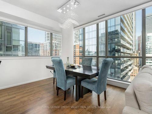 1003-8 Charlotte St, Toronto, ON - Indoor Photo Showing Dining Room