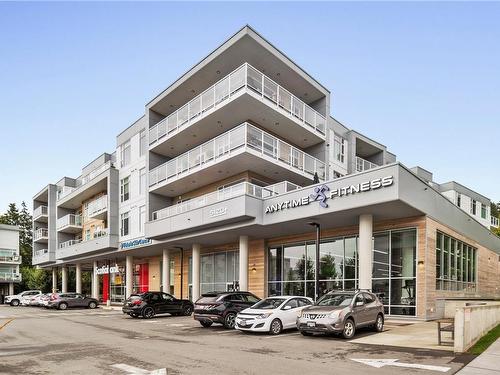 211-5120 Cordova Bay Rd, Saanich, BC - Outdoor With Balcony