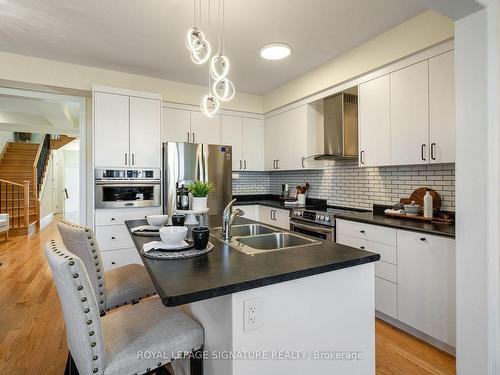 16 Closson Dr, Whitby, ON - Indoor Photo Showing Kitchen With Double Sink With Upgraded Kitchen