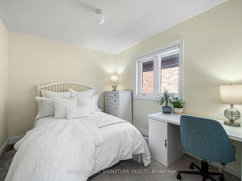 16 Closson Dr, Whitby, ON - Indoor Photo Showing Bedroom