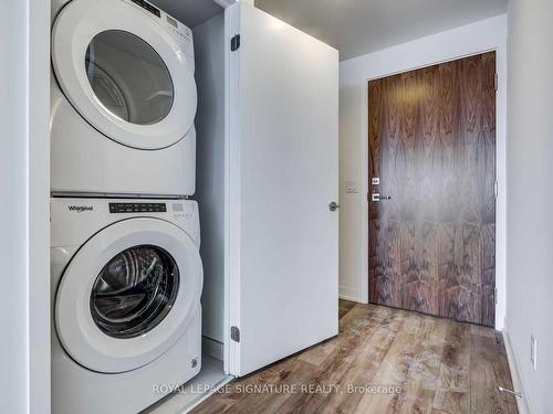 525-30 Baseball Pl, Toronto, ON - Indoor Photo Showing Laundry Room