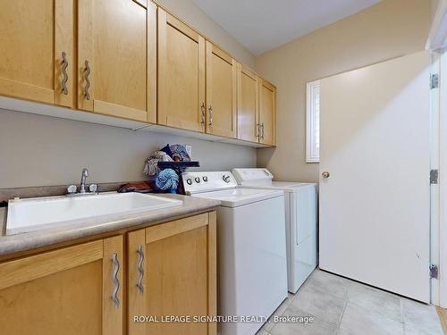 106 Forest Fountain Dr, Vaughan, ON - Indoor Photo Showing Laundry Room