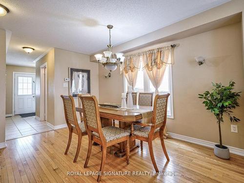 23 Barli Cres, Vaughan, ON - Indoor Photo Showing Dining Room