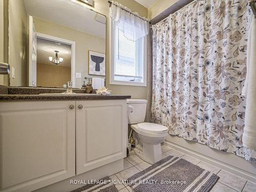 23 Barli Cres, Vaughan, ON - Indoor Photo Showing Bathroom