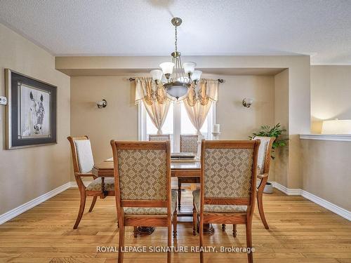 23 Barli Cres, Vaughan, ON - Indoor Photo Showing Dining Room