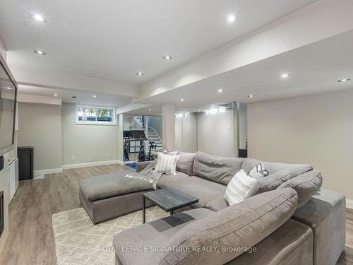 239 Westfield Tr, Oakville, ON - Indoor