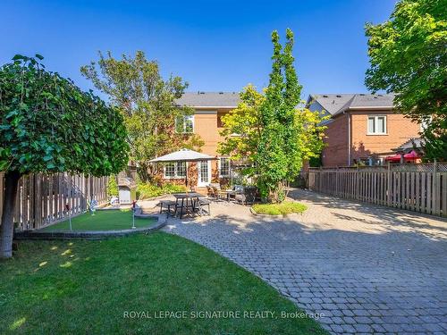 239 Westfield Tr, Oakville, ON - Outdoor