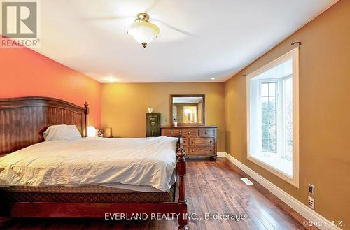 146 Thoms Crescent, Newmarket (Central Newmarket), ON - Indoor Photo Showing Bedroom