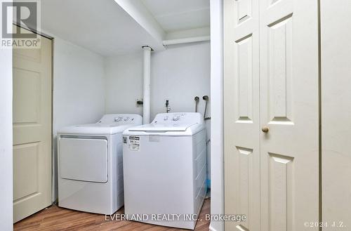 146 Thoms Crescent, Newmarket (Central Newmarket), ON - Indoor Photo Showing Laundry Room