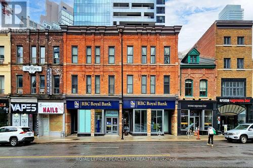 910 - 17 Dundonald Street, Toronto, ON - Outdoor With Facade