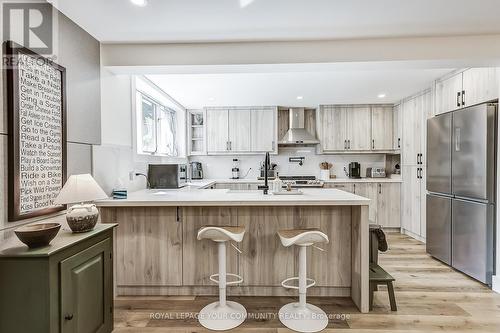 34 Connaught Avenue, Aurora (Aurora Village), ON - Indoor Photo Showing Kitchen