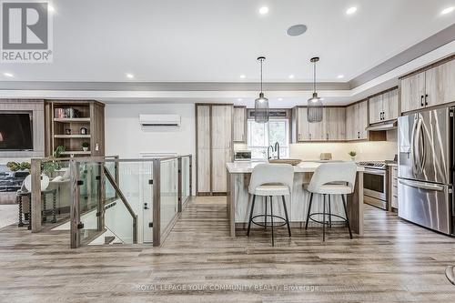 34 Connaught Avenue, Aurora (Aurora Village), ON - Indoor Photo Showing Kitchen With Upgraded Kitchen