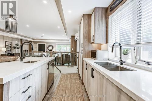 34 Connaught Avenue, Aurora (Aurora Village), ON - Indoor Photo Showing Kitchen With Double Sink With Upgraded Kitchen