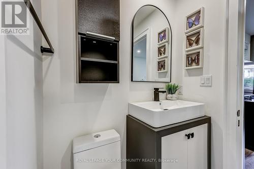 34 Connaught Avenue, Aurora (Aurora Village), ON - Indoor Photo Showing Bathroom