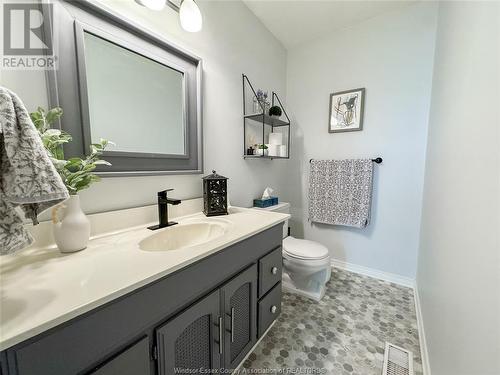 3084 Erindale, Windsor, ON - Indoor Photo Showing Bathroom