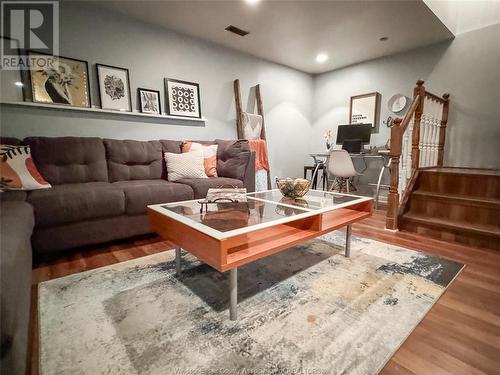 3084 Erindale, Windsor, ON - Indoor Photo Showing Living Room