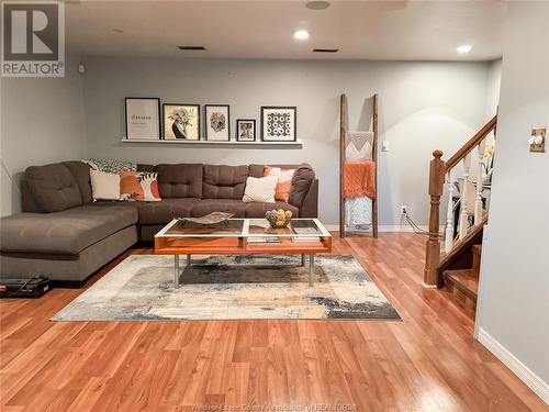 3084 Erindale, Windsor, ON - Indoor Photo Showing Living Room