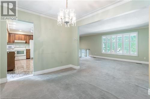 38 Robinhood Drive, Dundas, ON - Indoor Photo Showing Kitchen