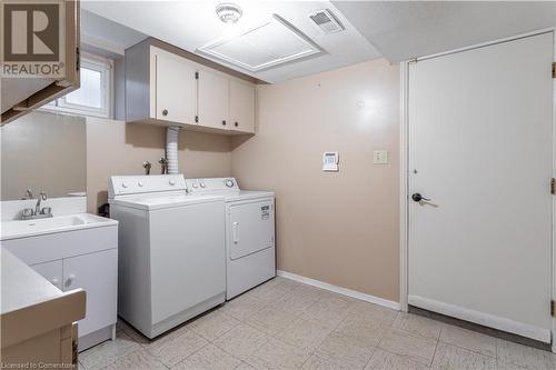 38 Robinhood Drive, Dundas, ON - Indoor Photo Showing Laundry Room