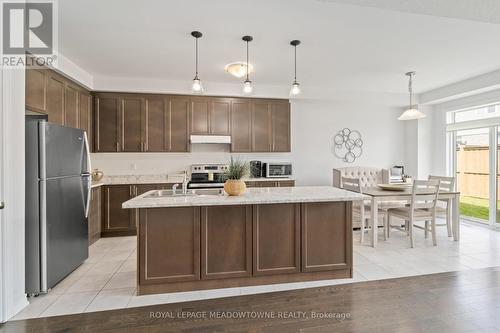 116 Mutrie Boulevard, Guelph/Eramosa, ON - Indoor Photo Showing Kitchen With Upgraded Kitchen