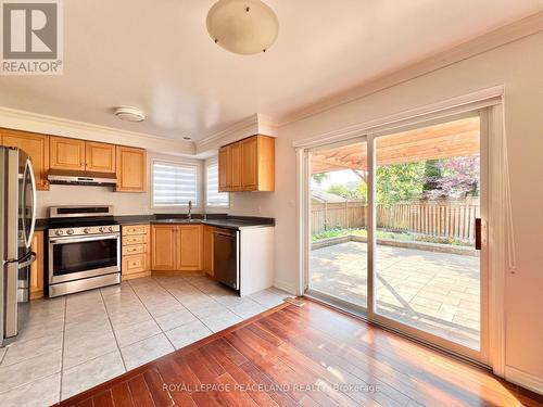 54 Treasure Road, Vaughan (Vellore Village), ON - Indoor Photo Showing Kitchen