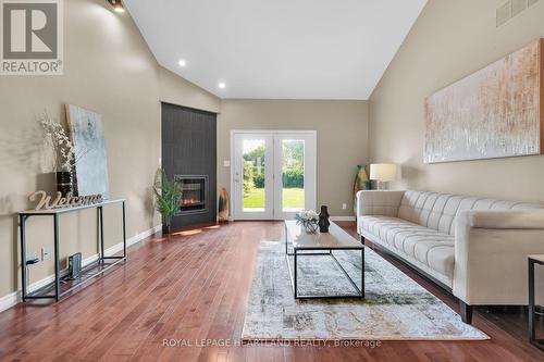 532 Carling Street, South Huron (Exeter), ON - Indoor Photo Showing Living Room With Fireplace