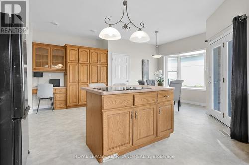 532 Carling Street, South Huron (Exeter), ON - Indoor Photo Showing Kitchen