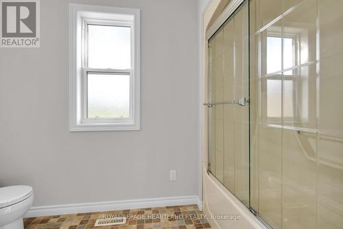 532 Carling Street, South Huron (Exeter), ON - Indoor Photo Showing Bathroom