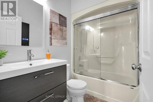 532 Carling Street, South Huron (Exeter), ON - Indoor Photo Showing Bathroom