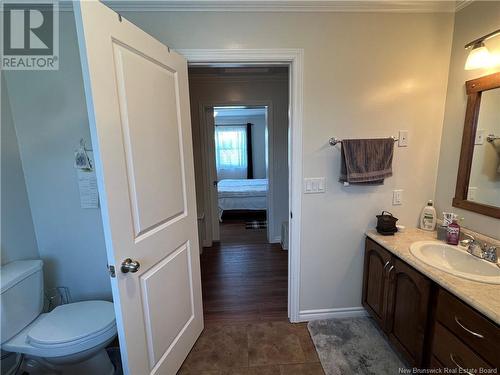 15 South Tilley Road, Tilley, NB - Indoor Photo Showing Bathroom