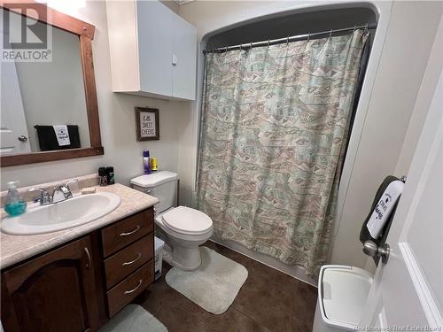 15 South Tilley Road, Tilley, NB - Indoor Photo Showing Bathroom