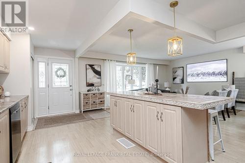 493 Dianne Drive, Oshawa (Donevan), ON - Indoor Photo Showing Kitchen