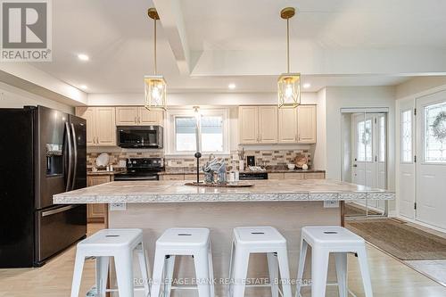 493 Dianne Drive, Oshawa (Donevan), ON - Indoor Photo Showing Kitchen