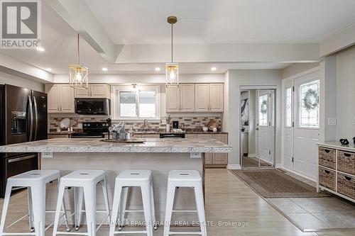 493 Dianne Drive, Oshawa (Donevan), ON - Indoor Photo Showing Kitchen