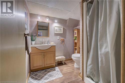 1164 Brantford Highway, Cambridge, ON - Indoor Photo Showing Bathroom