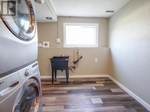 489 Adam Street, Quesnel, BC - Indoor Photo Showing Laundry Room