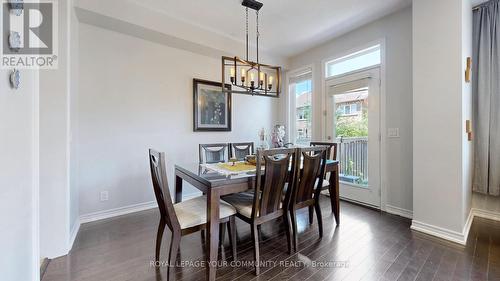 135 Courtland Crescent, East Gwillimbury, ON - Indoor Photo Showing Dining Room