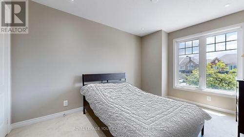 135 Courtland Crescent, East Gwillimbury, ON - Indoor Photo Showing Bedroom