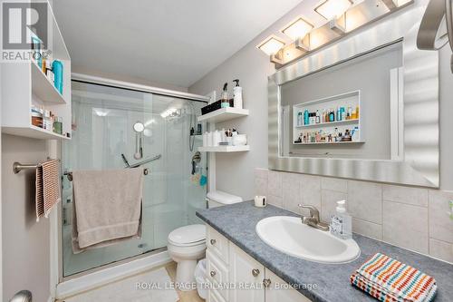 151 Paperbirch Crescent, London, ON - Indoor Photo Showing Bathroom