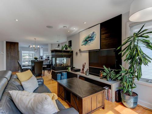 Salon - 22 Rue Michel-Quintal, Saint-Jean-Sur-Richelieu, QC - Indoor Photo Showing Living Room