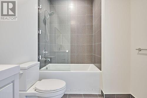 1414 - 212 King William Street, Hamilton (Beasley), ON - Indoor Photo Showing Bathroom