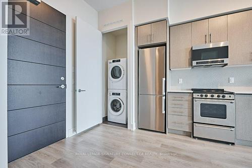 1414 - 212 King William Street, Hamilton (Beasley), ON - Indoor Photo Showing Kitchen