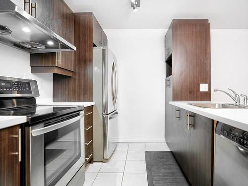 Kitchen - 201-2343 Rue Augustin-Cantin, Montréal (Le Sud-Ouest), QC - Indoor Photo Showing Kitchen With Upgraded Kitchen