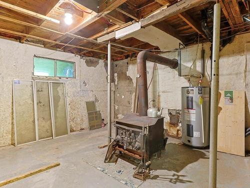 Atelier - 20 19E Avenue, Beauharnois, QC - Indoor Photo Showing Basement