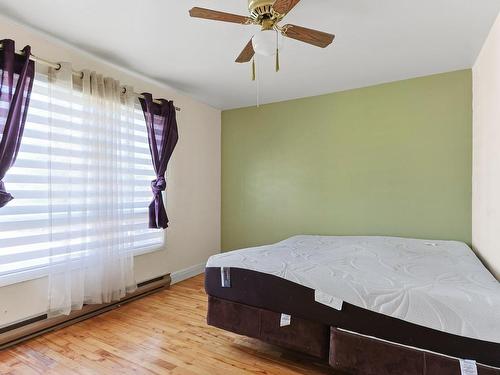 Chambre Ã  coucher principale - 20 19E Avenue, Beauharnois, QC - Indoor Photo Showing Bedroom