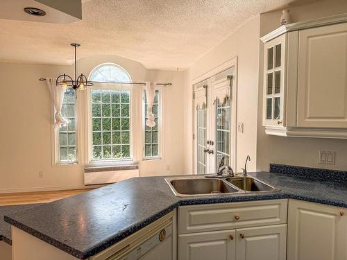 Kitchen - 33 Rue Raymond, Grenville, QC - Indoor Photo Showing Kitchen With Double Sink