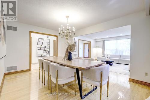 127 Marsi Road, Richmond Hill, ON - Indoor Photo Showing Dining Room