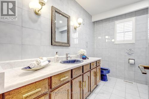 127 Marsi Road, Richmond Hill, ON - Indoor Photo Showing Bathroom