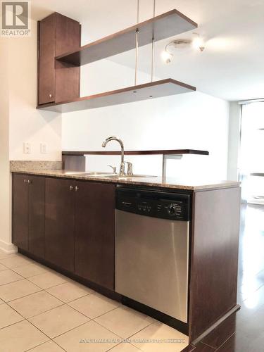 3802 - 35 Mariner Terrace, Toronto, ON - Indoor Photo Showing Kitchen